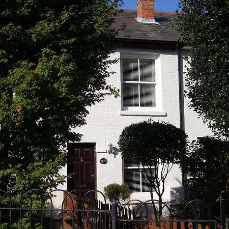 Pretty Victorian Cottage พอร์ตสมัธ ภายนอก รูปภาพ